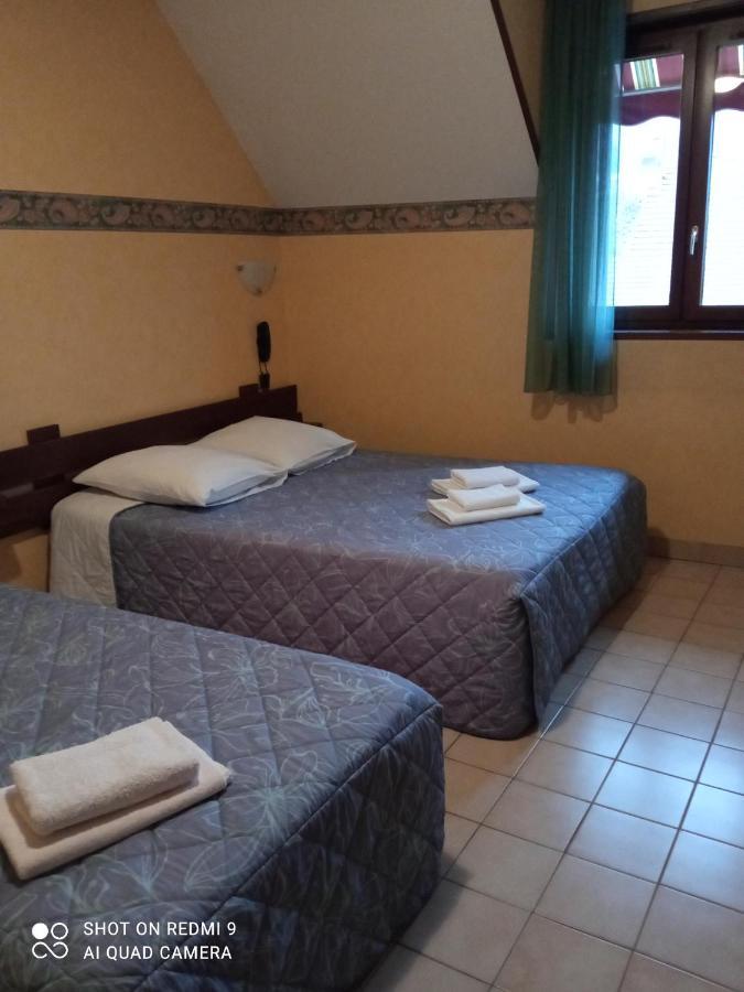 07 50 Hotel 44 Du 39 22 Tilleul Corps Dış mekan fotoğraf