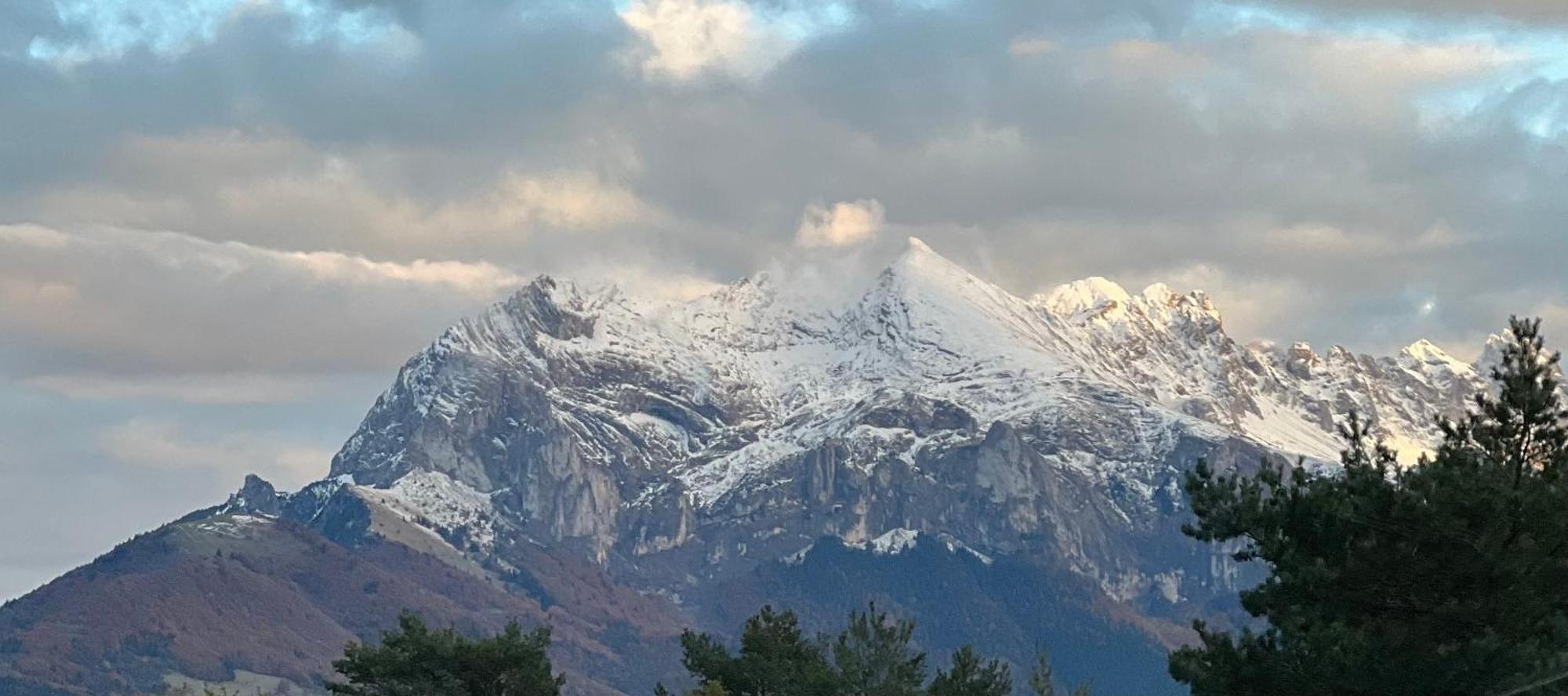 07 50 Hotel 44 Du 39 22 Tilleul Corps Dış mekan fotoğraf